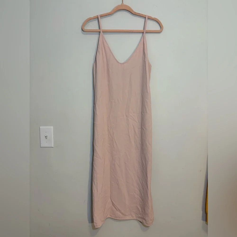 Everlane The Japanese Goweave Slip Dress, Ballet Slipper Pink, Side Slit, 2 - Picture 2 of 6